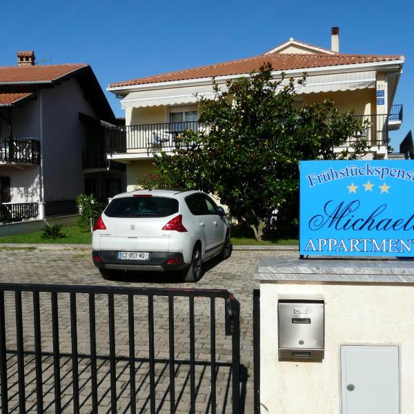 Apartments and Rooms Michaela