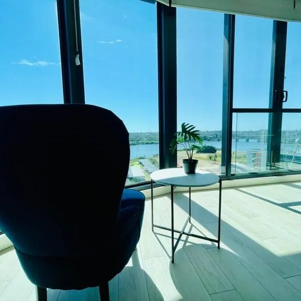 Fascinating waterview 2 bedrooms condo (Parking), hotel Sydneyben