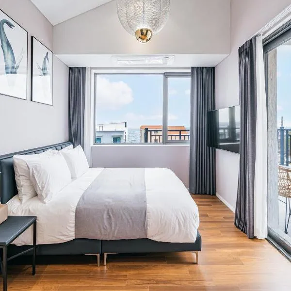 Ddosi Aewol Pool Villa, hotel v destinaci Čedžu