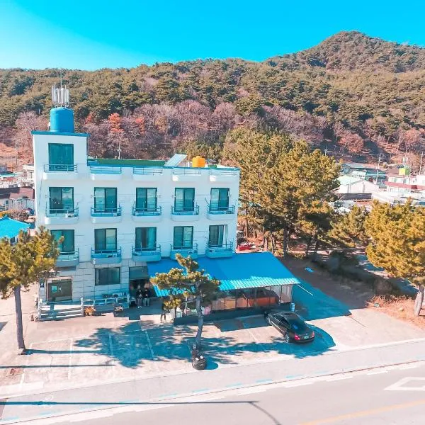 Gangneung Hostel, hotel in Komjinbon-dong