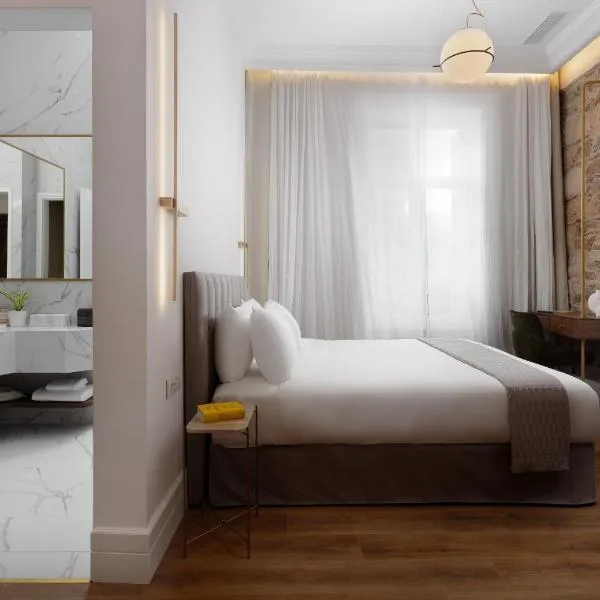 La Divina, hotel u Atini
