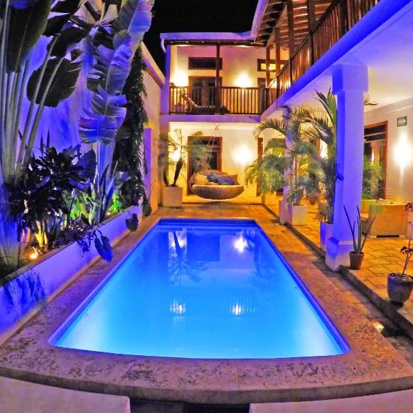Hotel and Coffe Azul, hotel v destinaci León