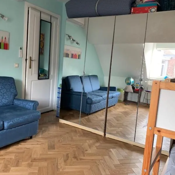 Stay in maison de metre in Etterbeek, hôtel à Bruxelles