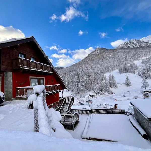 Hotel Piccolo Chalet, hotel in Claviere