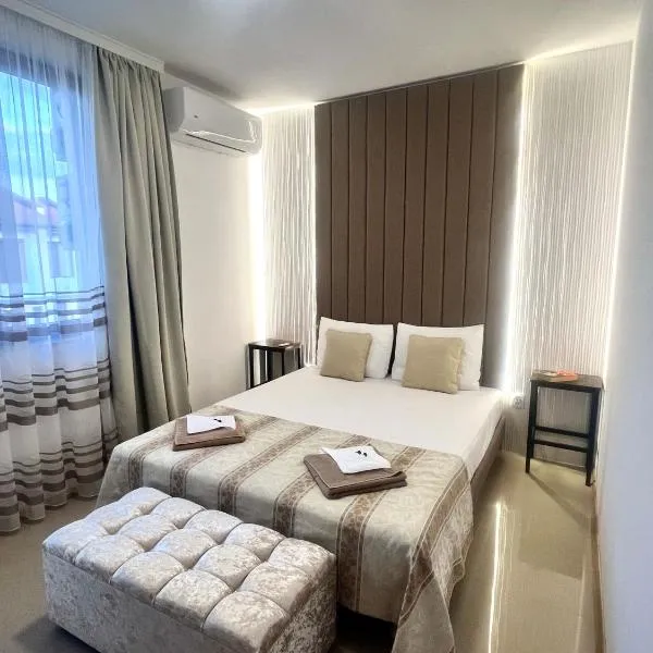 Luxury Lighthouse Golf Villa, hotel in Balchik