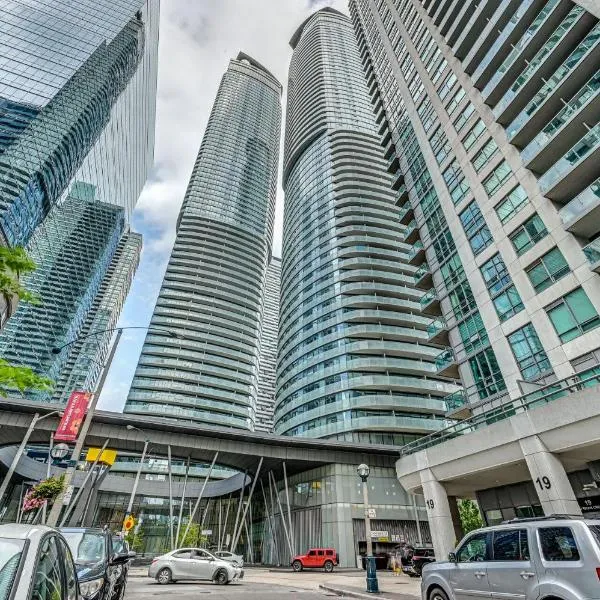 Skyline Retreat Residences, hotel en Toronto