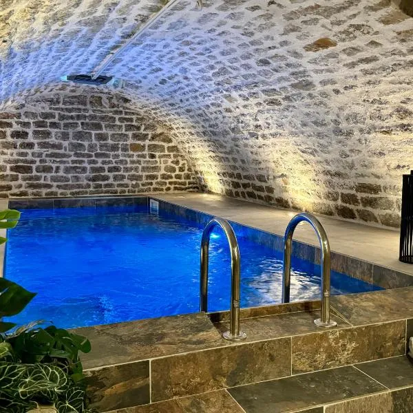 Les Suites de l'Enclos - L'Enclos de l'Evêché, Hotel in Boulogne-sur-Mer