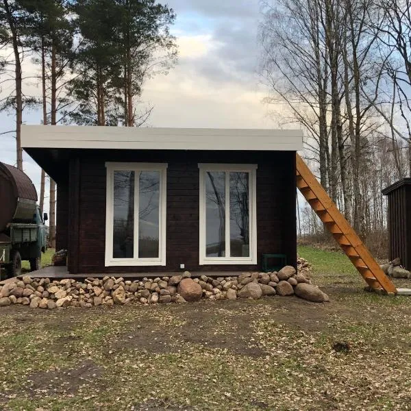 Saare-Toominga camping house, hotell Väike-Rakkes
