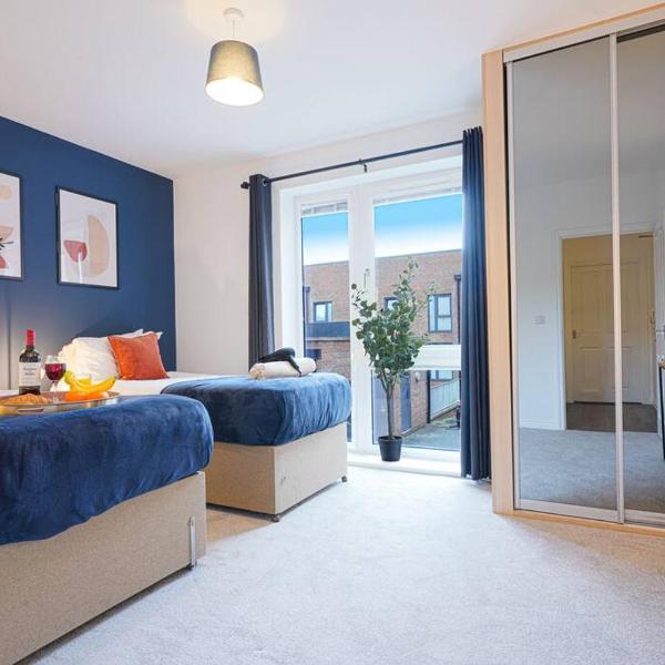 Luxury Campbell Park Apartments in Central MK with Balcony, Free Parking & Smart TV with Netflix by Yoko Property