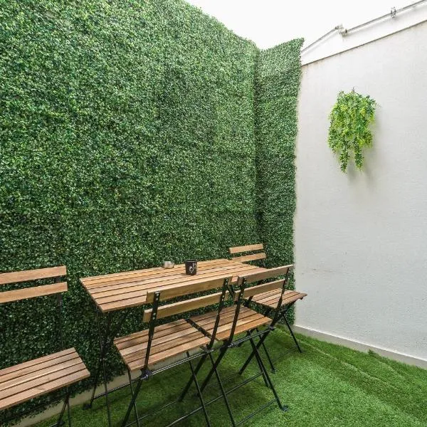 Seaside Corner Kastella Getaway，位于比雷埃夫斯的酒店