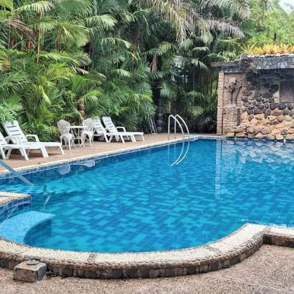 Hotel Khaosok and Spa, hotel in Khao Sok National Park