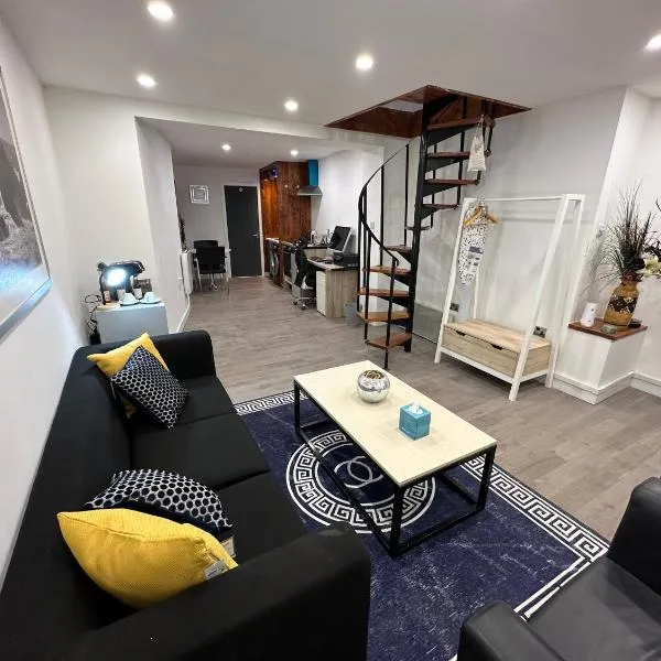 City Canal, Open Space, Spotless, 2 Levels, 4pp, free parking, 5G WiFi, ξενοδοχείο στο Σέφιλντ