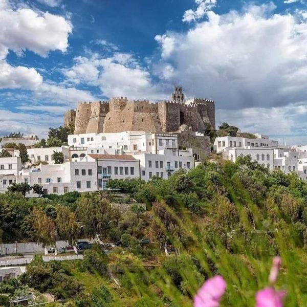 TRADITIONAL STUDIO Chora Patmos