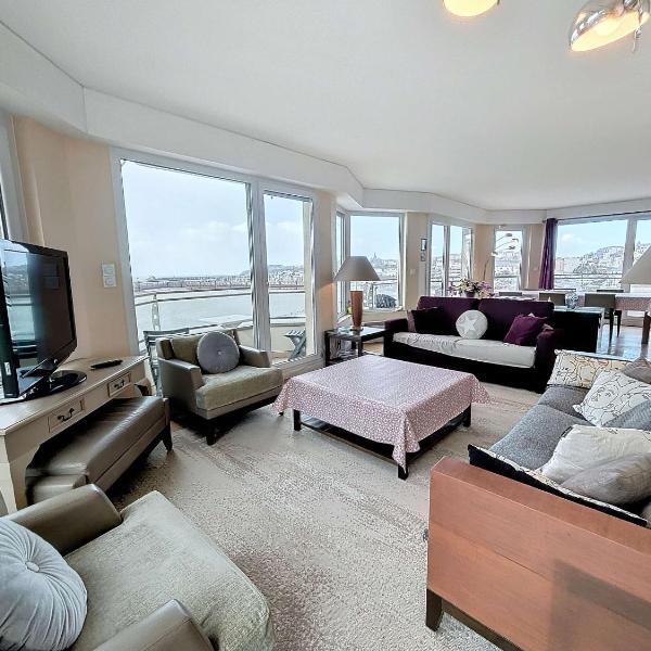 Grand appartement 3 étoiles en front de mer avec vue imprenable, proche plages et commerces - FR-1-361-161