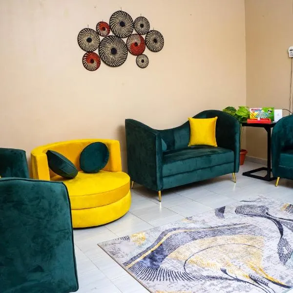 Kica Apartment with Airconditioned bedrooms in Lira, Uganda, hotel v destinaci Lira