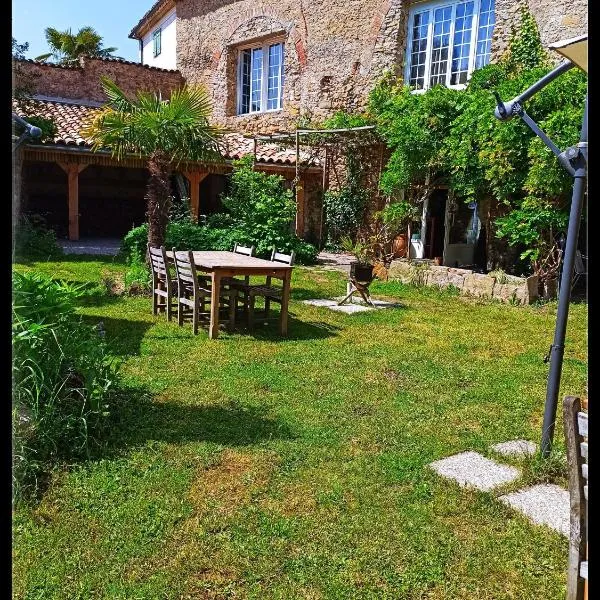 LE DINANGA, hotel in Léran