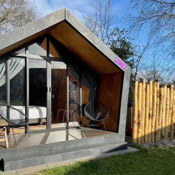 Tenthuisje met hottub in Callantsoog, hotel in Callantsoog