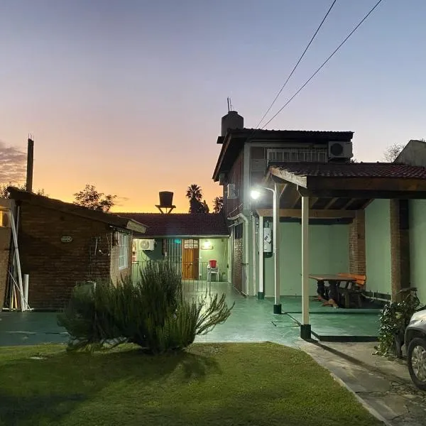 Hostel joel 2, Hotel in Moreno