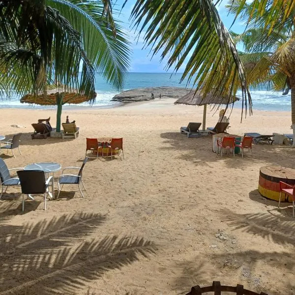 Hotel Palm Rock Beach，位于圣佩德罗的酒店