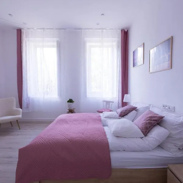 Wagner Villa 902 with free private parking, hotel v Budapešti