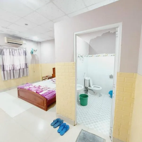 Nhà Nghỉ Hương Giang, hotell sihtkohas Xóm Cây Sanh