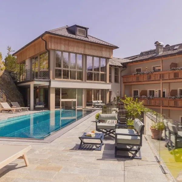 Hotel Weissenstein，位于圣迈克尔隆高的酒店