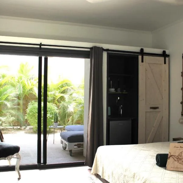 Casa Mantana Bonaire, хотел в Кралендижк