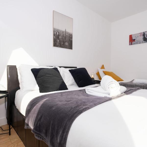 Shoreditch Apartments by DC London Rooms