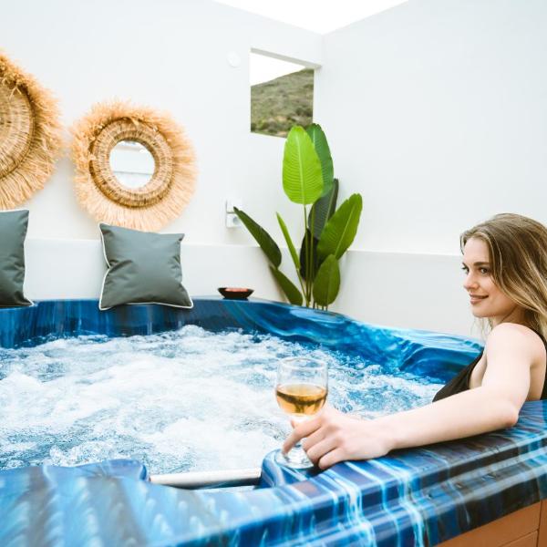 Erotokritos Deluxe Suite With Jacuzzi