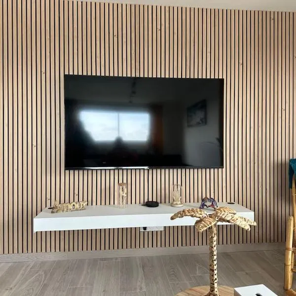 Appart 4 pers plage vue mer, hotel in Calais