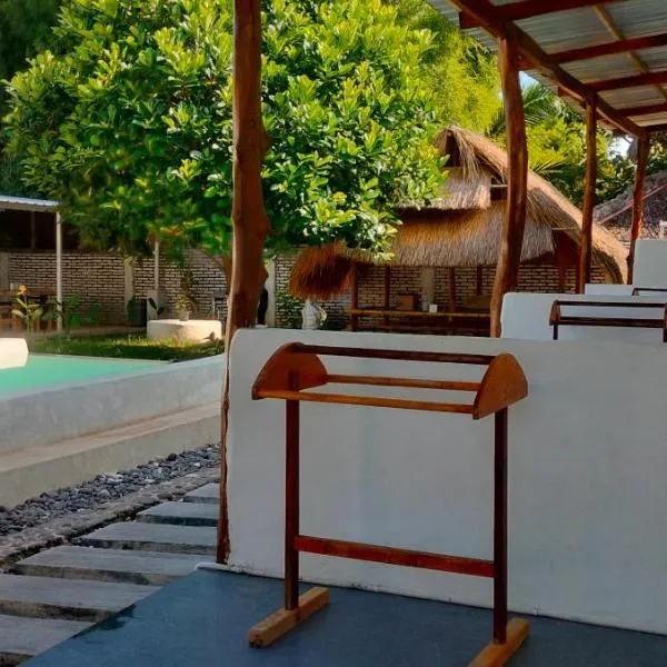 Scar Reef Homestay, hotel v destinaci Jereweh