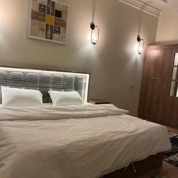 شقة فندقية فاخرة, hôtel à Khamis Mushait