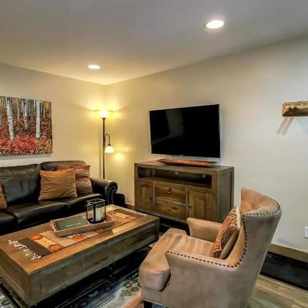 Cozy Val dIsere Chalet Steps into Town, hotel in Breckenridge