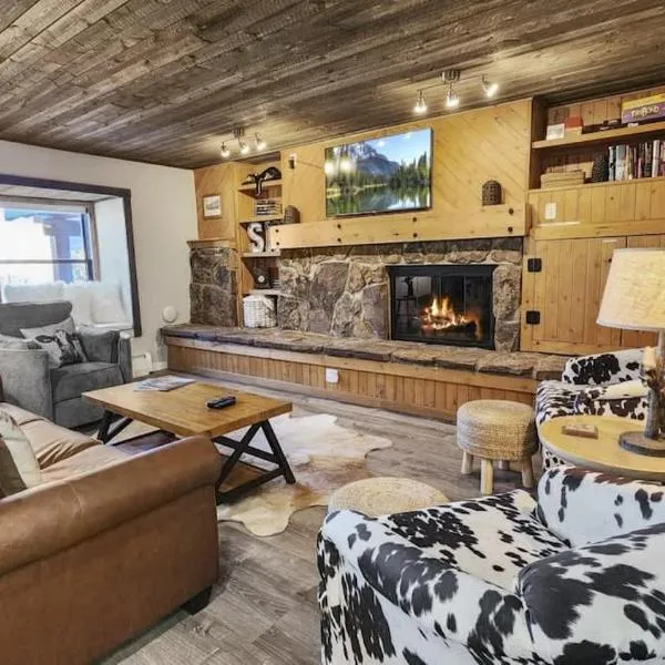 Longbranch Condo Cozy 2BDR - Walk to Main Street, hotel in Breckenridge