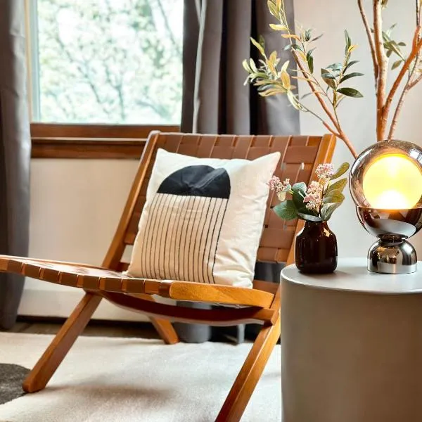 AO Destinations - Wooster Street in Little Italy New Haven, hotel in New Haven
