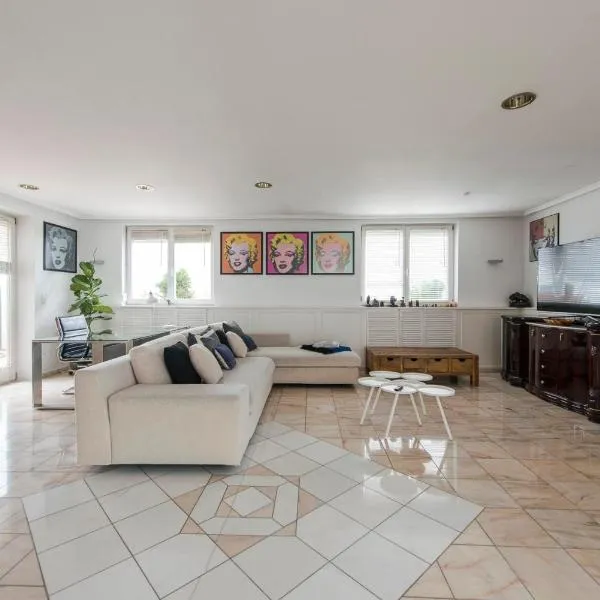 Munich Rooftop Retreat, khách sạn ở München