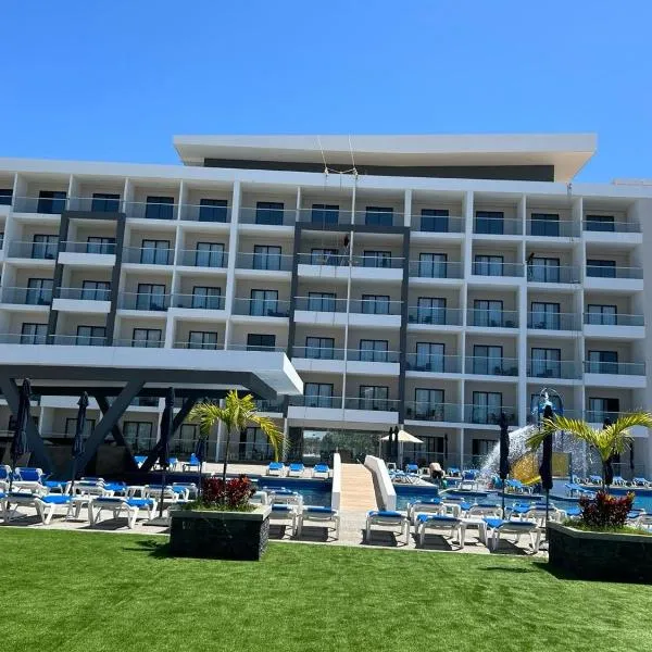 HIGH GARDEN GRAND HOTEL, hotel v mestu Mazatlán