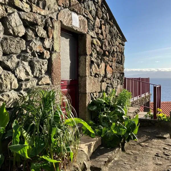 Vistalinda Cabins, hotel v destinaci Calheta