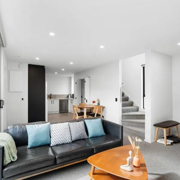 Luxurious City Retreat 3 Bed 3 Bath Near CBD, hotel in Christchurch
