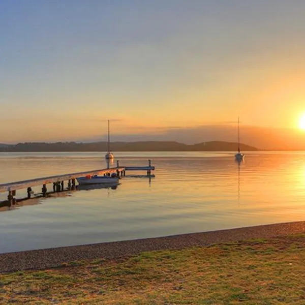 Paradise Palms Caravan Park，位于Rathmines的酒店