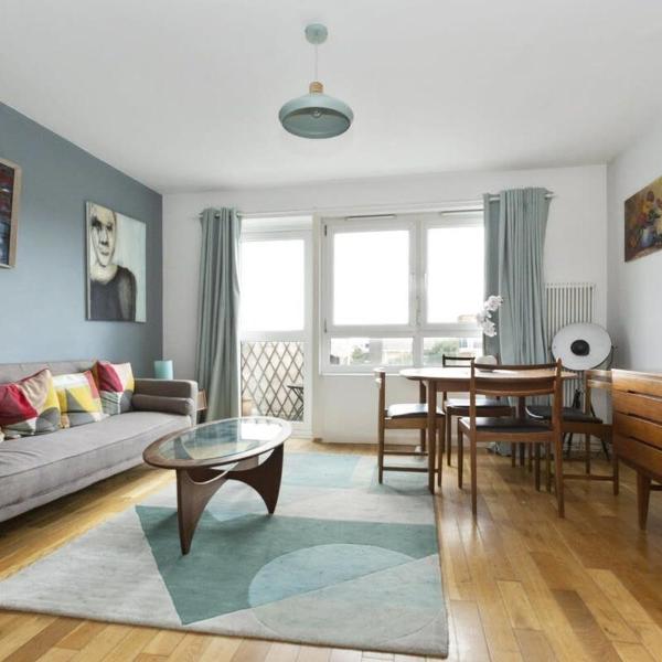 Stylish Central 2BR Flat Bridge Views, London