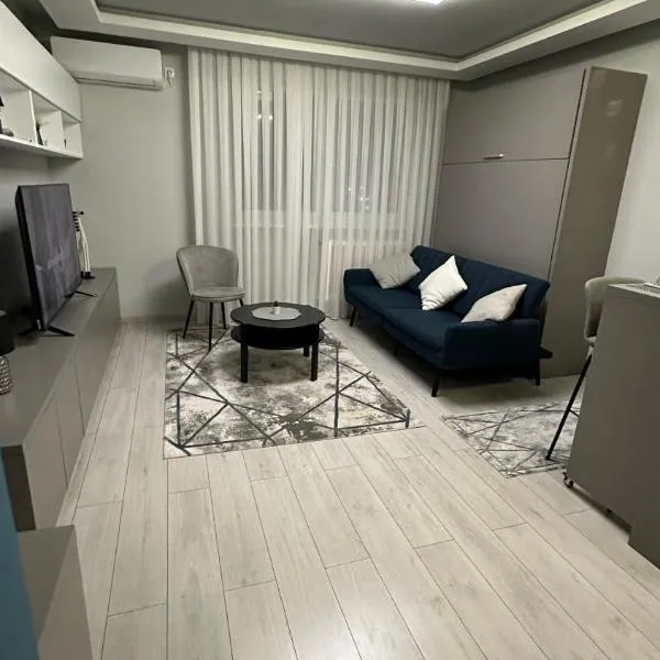 Apartman Film City, hotel v destinaci Žarkovo