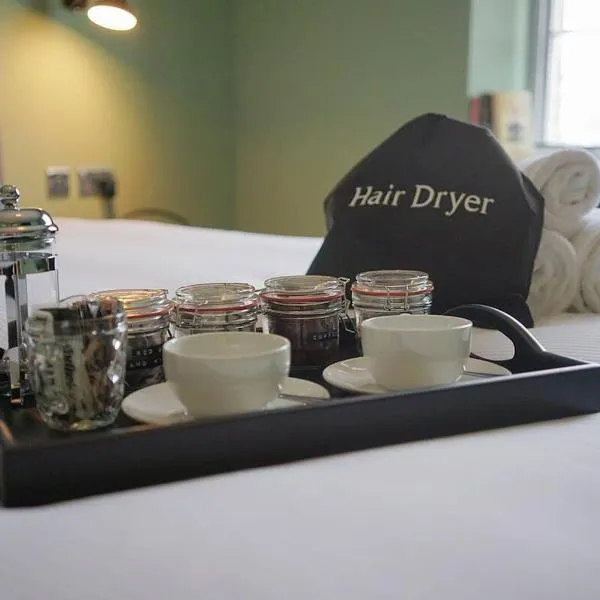 The Alma Taverns Boutique Suites - Room 4 - Hopewell, hotel in Bristol