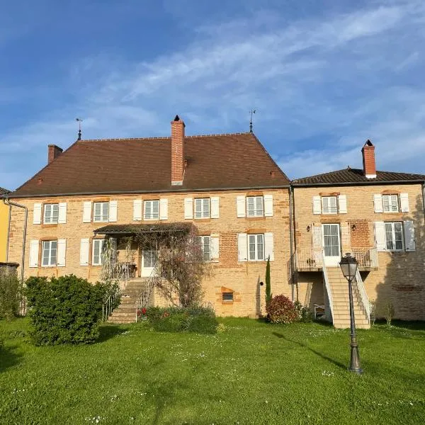 Le Logis D'Azé, Hotel in Azé