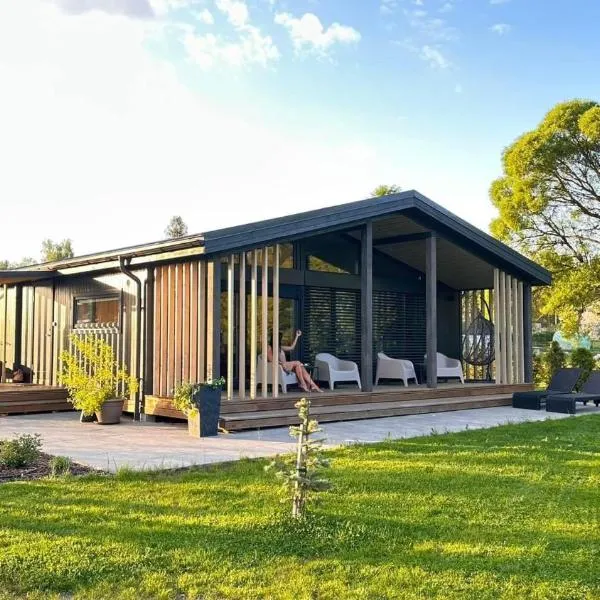 Holiday Houses LILLE`S with sauna, hotel in Alūksne