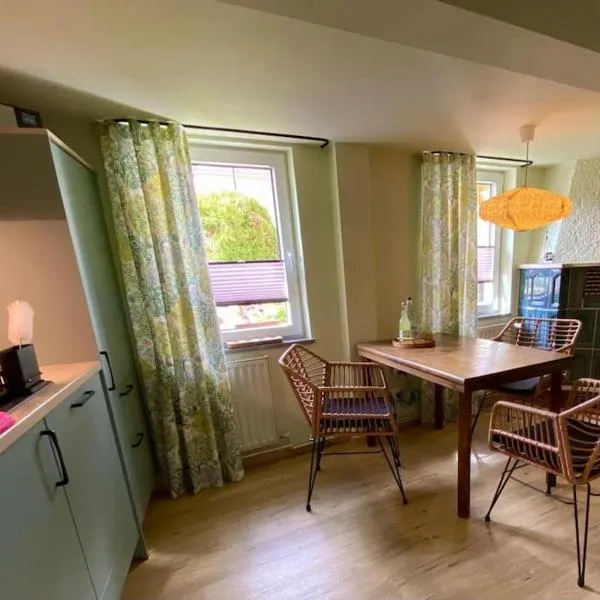 Ferienhaus „Schlupfwinkel“, kostenloser Parkplatz, Vollausstattung, hôtel à Ilmenau