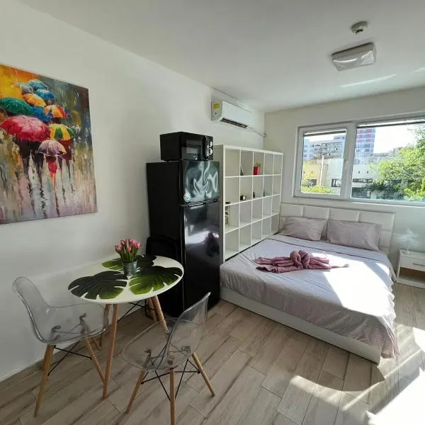 Sao Paolo warm and cosy Studio in lively district, hotel in Sofia