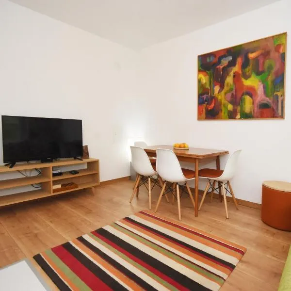 Brick house, ξενοδοχείο σε Cetinje