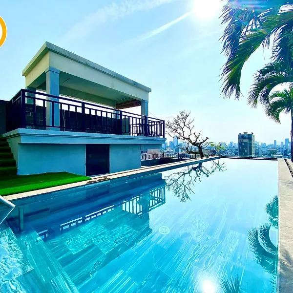 Tokyo Boutique Front Beach Hotel, hôtel à Đà Nẵng