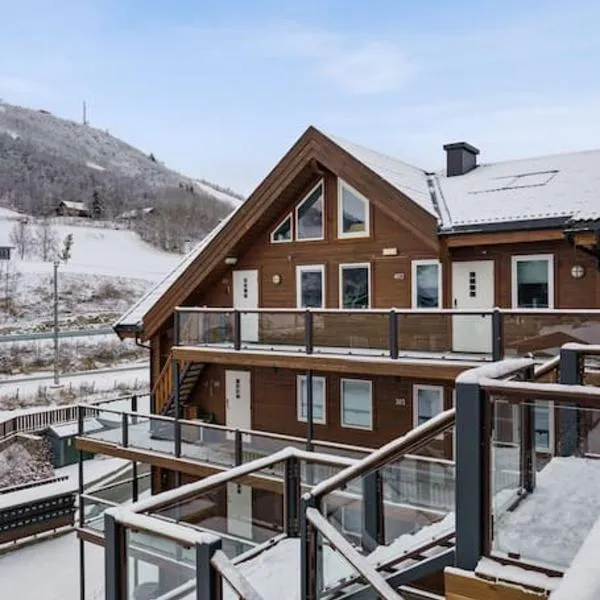 Moderne og sentral leilighet på Geilo, hotel v destinaci Geilo
